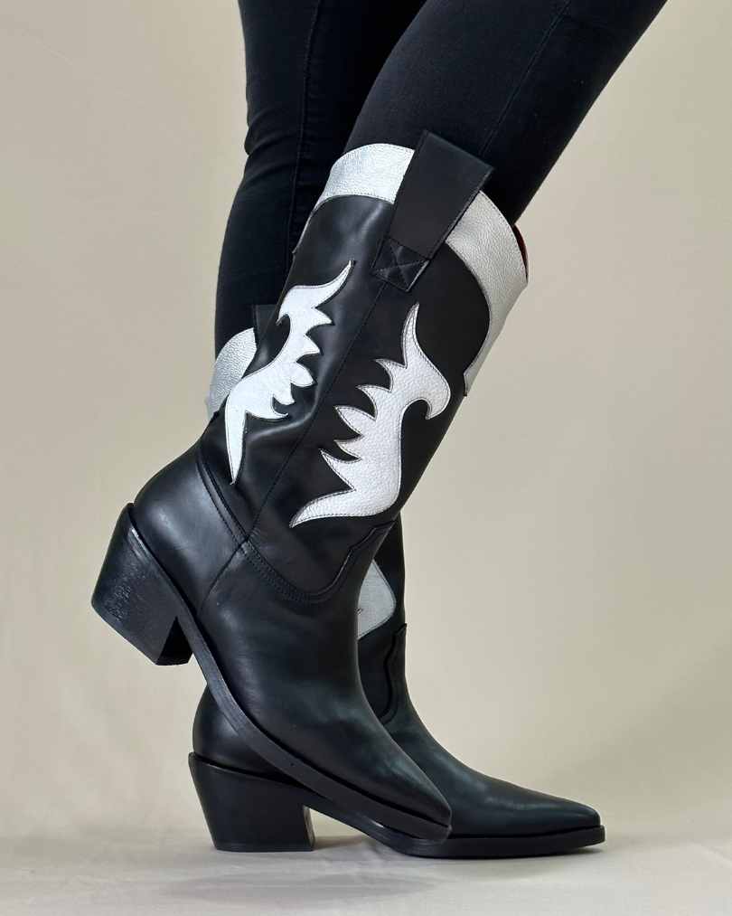 Bota Texana en Cuero Volare Negro/Blanco