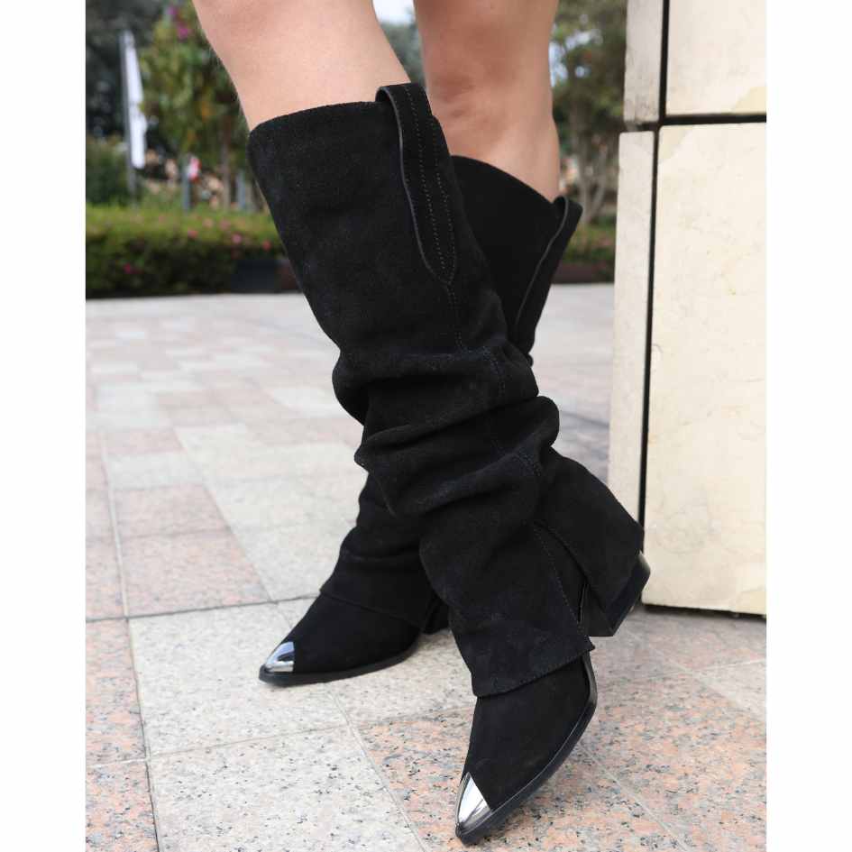 Bota en Cuero Any Negro