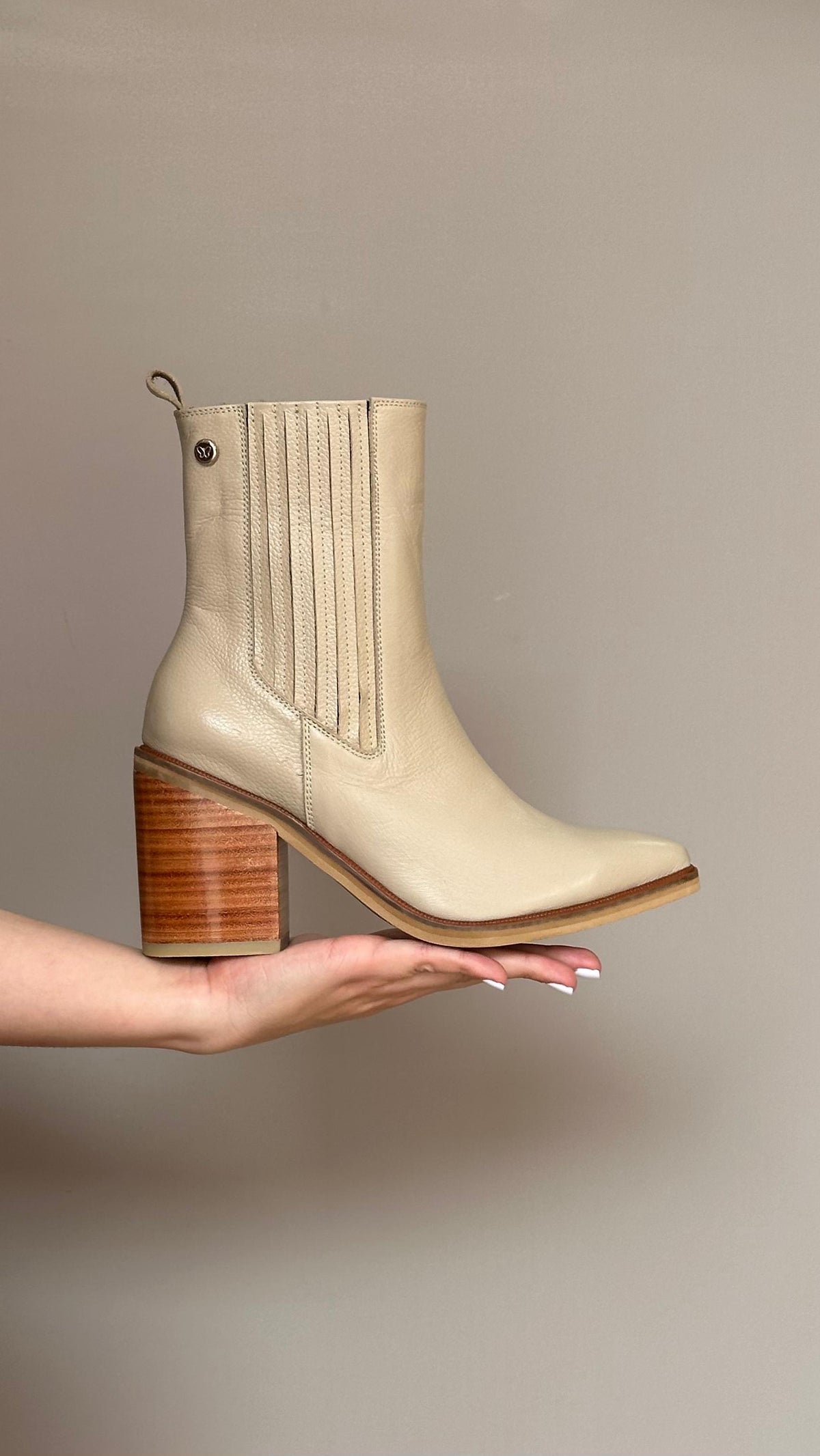 Botín en Cuero Ensueño Beige