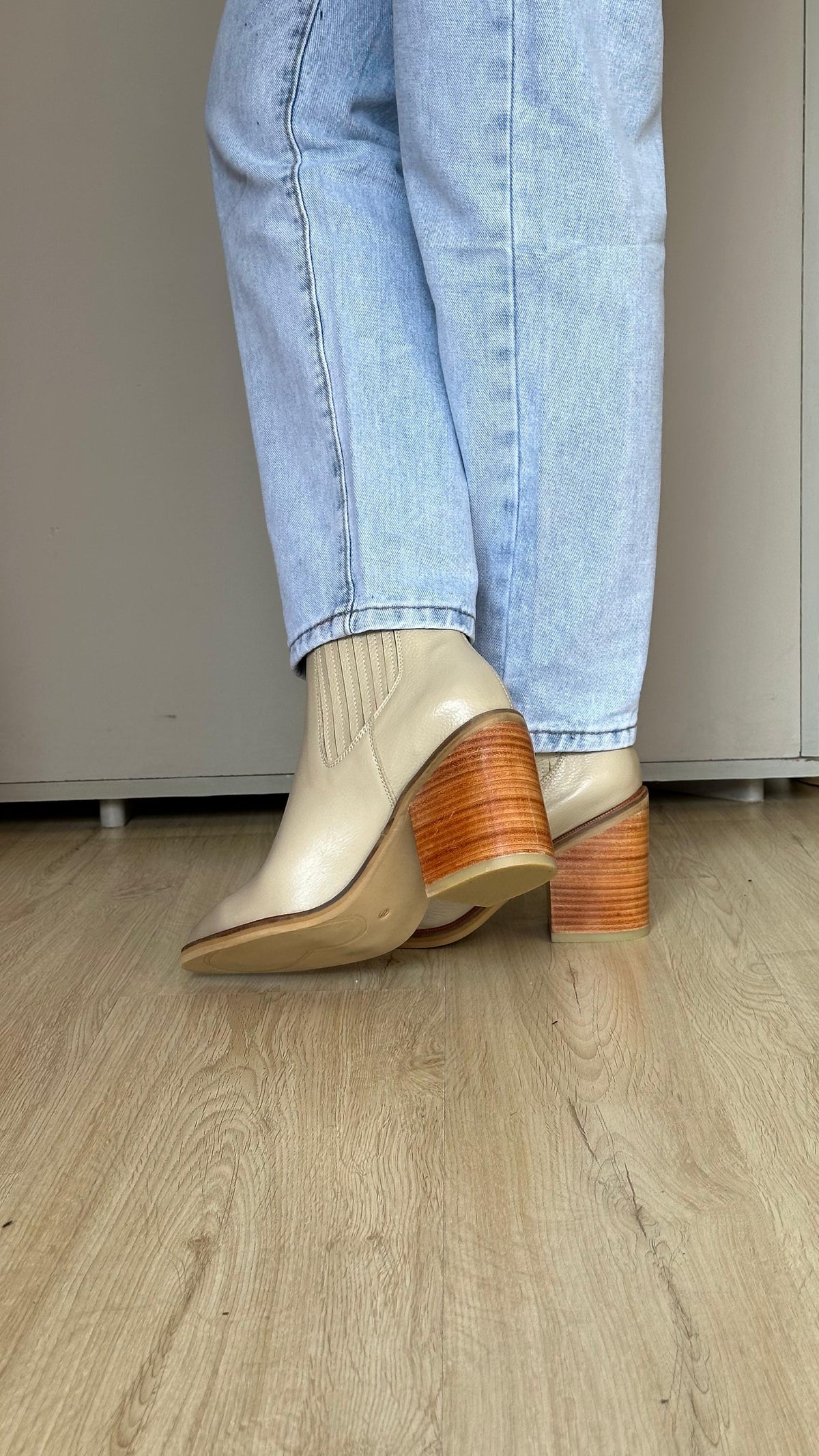 Botín en Cuero Ensueño Beige