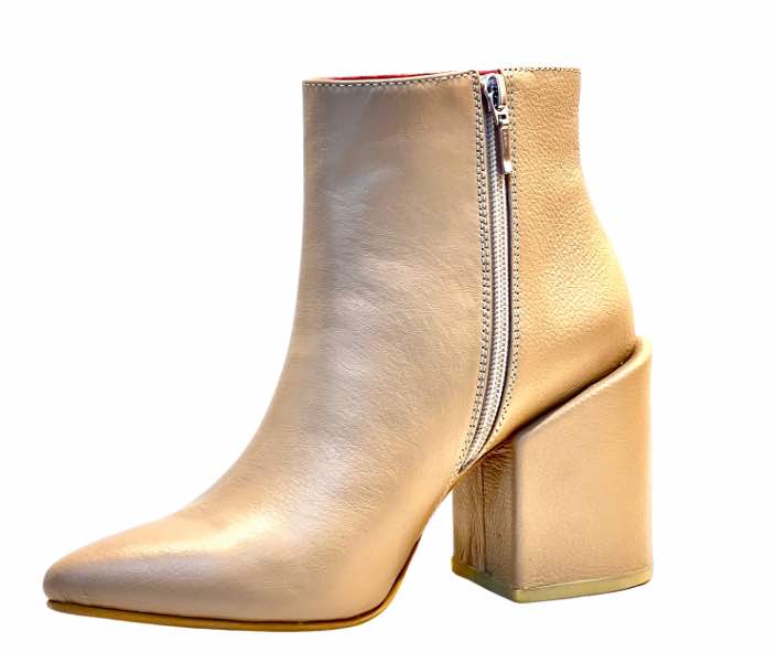 Botín en Cuero Antonia Beige