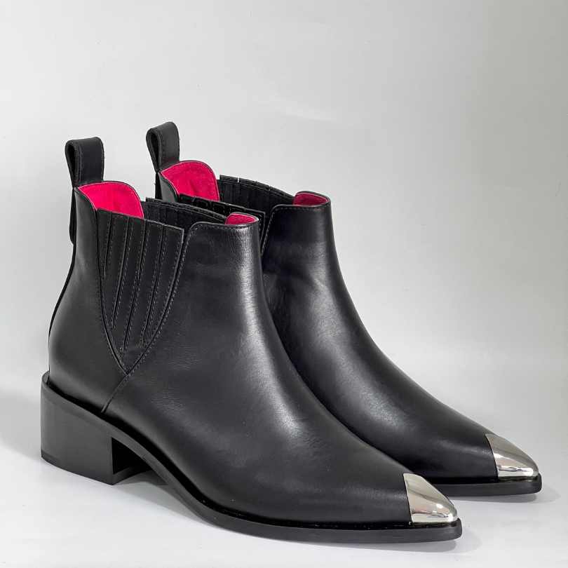 Botin en Cuero Emilia Puntera Negro